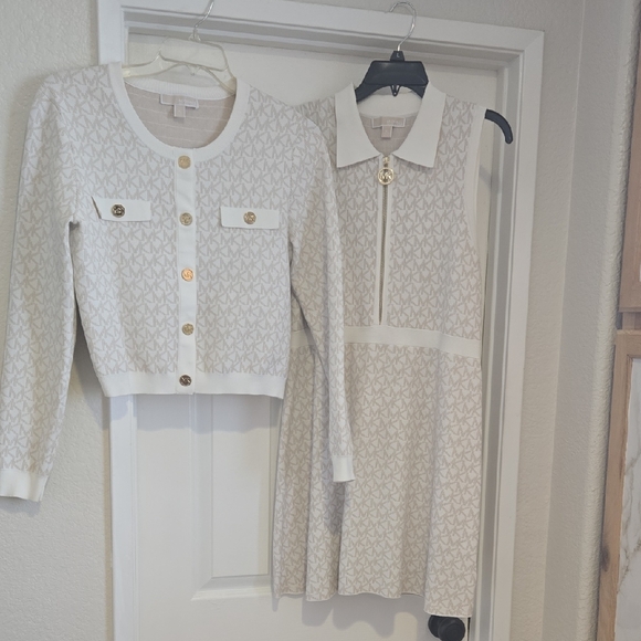 Michael Kors Cream & Gold Patterned Dress only XL . Matching Jacket available - Picture 8 of 8